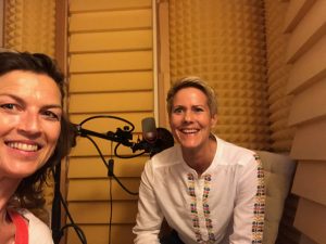 Ann-Katrin im Podcast-Aufnahmestudio